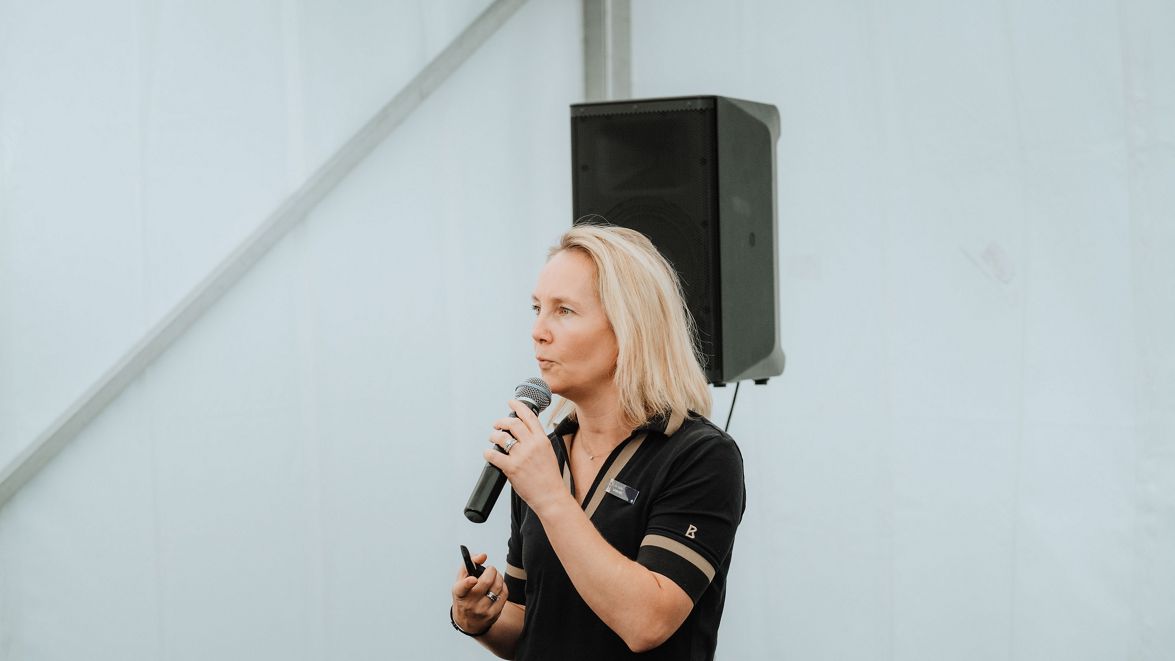 Dr Julie LAMURE
